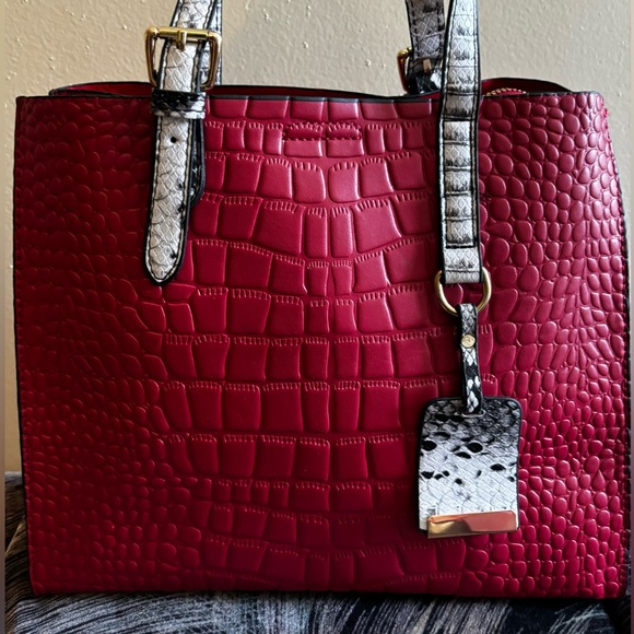 FORTEXO Crocodile Pattern Vegan Leather Tote Bag - Picture 2 of 3